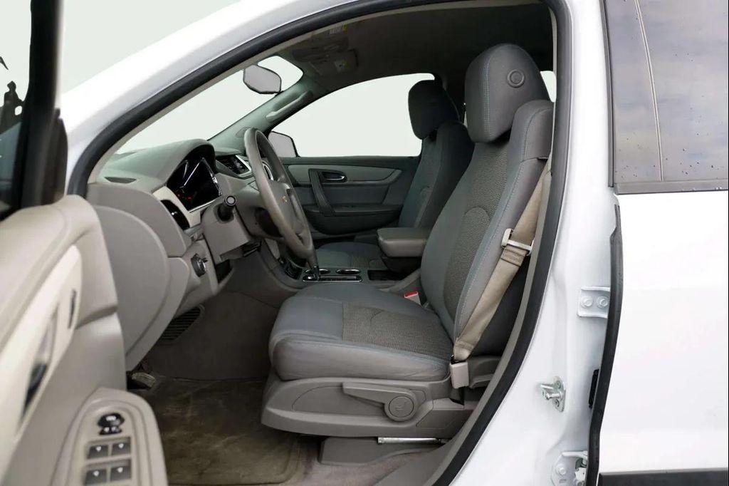 used 2017 Chevrolet Traverse car, priced at $11,988