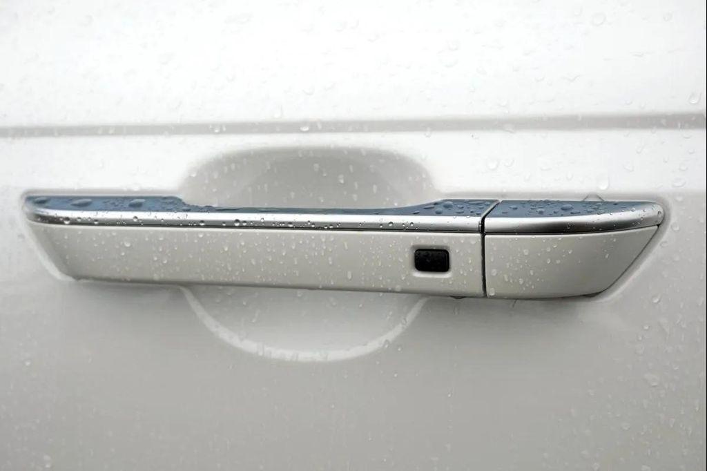 used 2024 Kia Carnival car, priced at $32,988