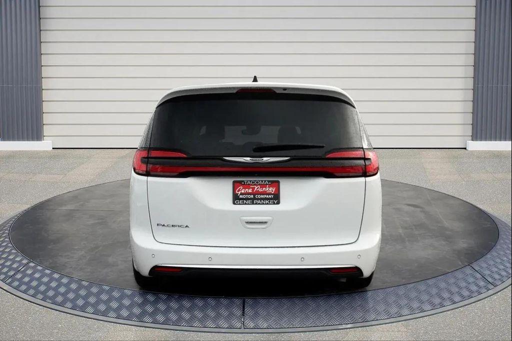 used 2024 Chrysler Pacifica car, priced at $27,988