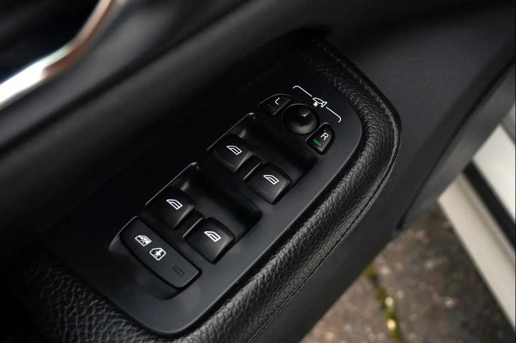 used 2022 Volvo S60 Recharge Plug-In Hybrid car, priced at $29,288