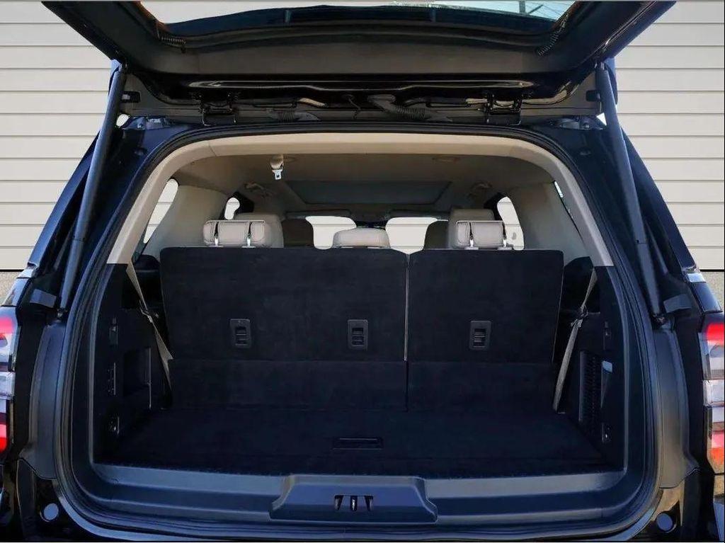 used 2024 Ford Expedition car, priced at $48,988