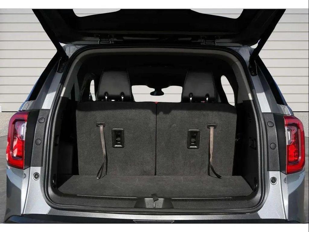 used 2023 GMC Acadia car, priced at $27,988