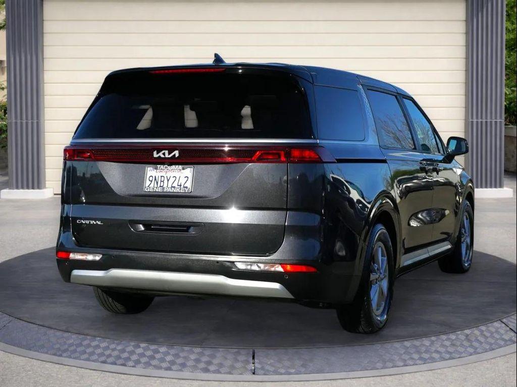 used 2024 Kia Carnival car, priced at $30,988