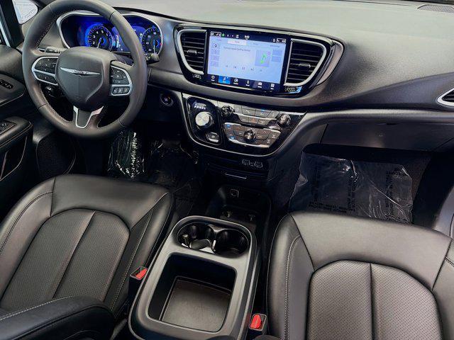 used 2025 Chrysler Pacifica car, priced at $20,776