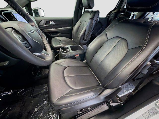 used 2025 Chrysler Pacifica car, priced at $20,776
