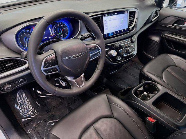 used 2025 Chrysler Pacifica car, priced at $20,776