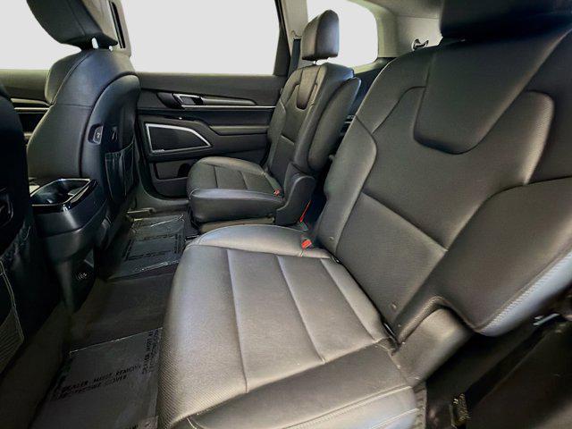 used 2024 Kia Telluride car, priced at $30,822
