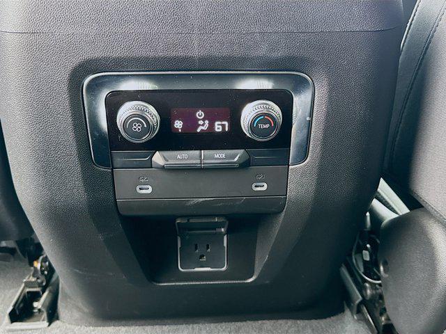 used 2024 GMC Yukon car, priced at $49,588
