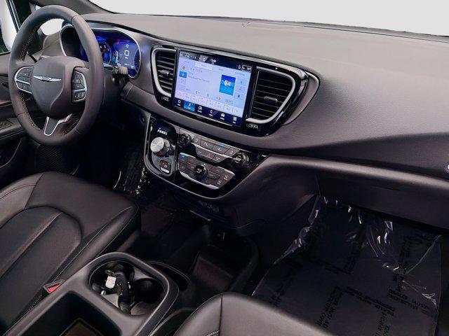 used 2025 Chrysler Pacifica car, priced at $26,869