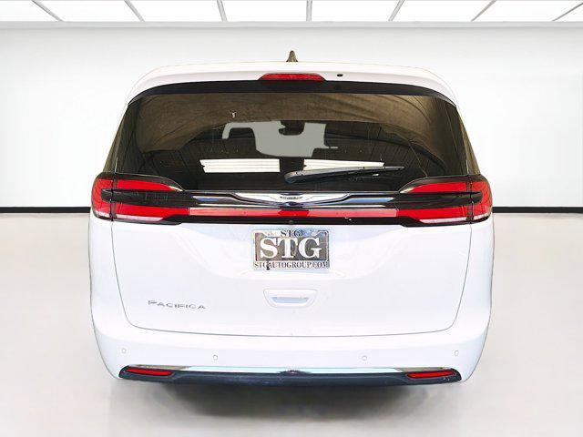 used 2025 Chrysler Pacifica car, priced at $26,869