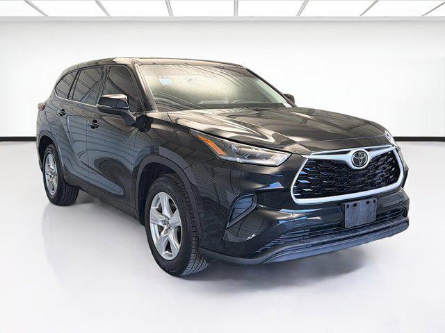 used 2021 Toyota Highlander car, priced at $24,899