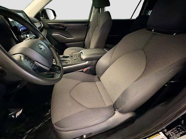 used 2021 Toyota Highlander car, priced at $24,899