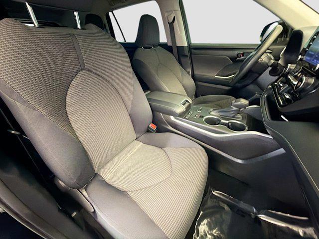 used 2021 Toyota Highlander car, priced at $24,899