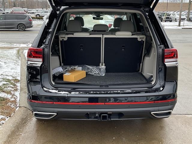 new 2026 Volkswagen Atlas car, priced at $44,876