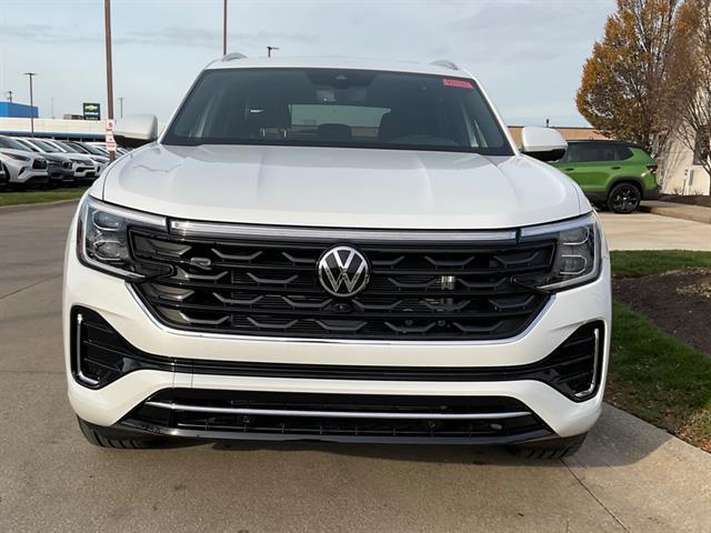 new 2026 Volkswagen Atlas Cross Sport car, priced at $52,003