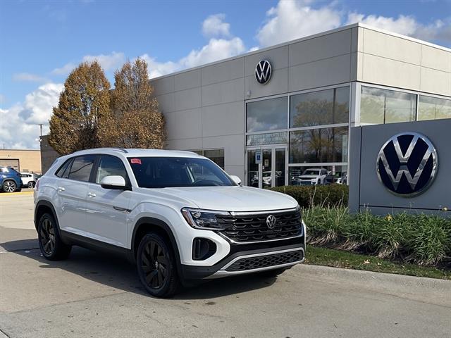 new 2026 Volkswagen Atlas Cross Sport car, priced at $43,795