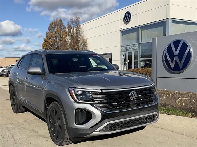 new 2026 Volkswagen Atlas Cross Sport car, priced at $44,660
