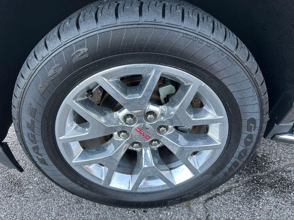 used 2016 GMC Yukon car, priced at $16,818