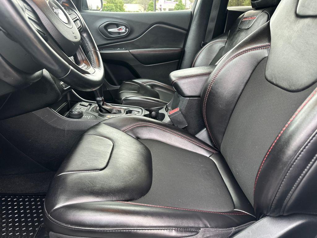 used 2020 Jeep Cherokee car, priced at $21,820