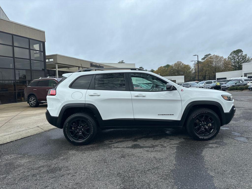 used 2020 Jeep Cherokee car, priced at $21,820