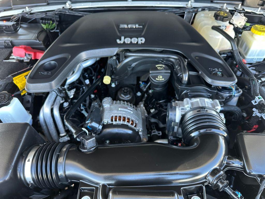 used 2021 Jeep Gladiator car, priced at $31,328