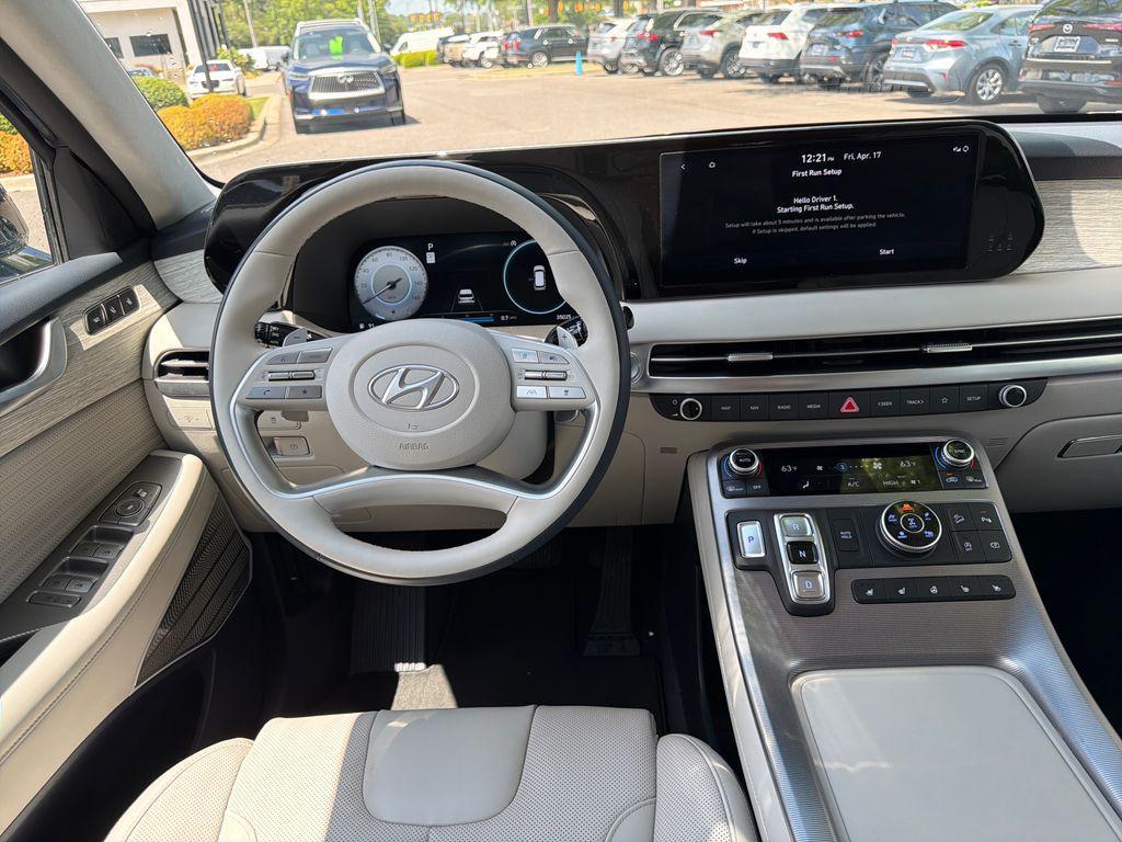 used 2024 Hyundai Palisade car, priced at $40,123