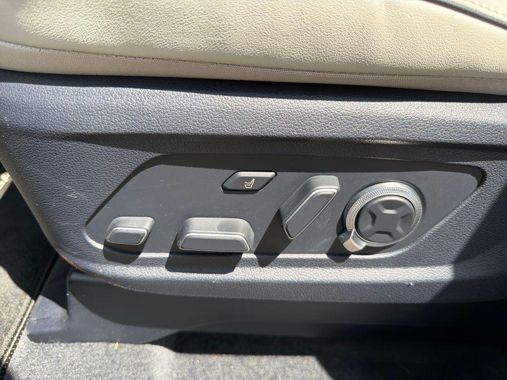 used 2024 Hyundai Palisade car, priced at $40,123
