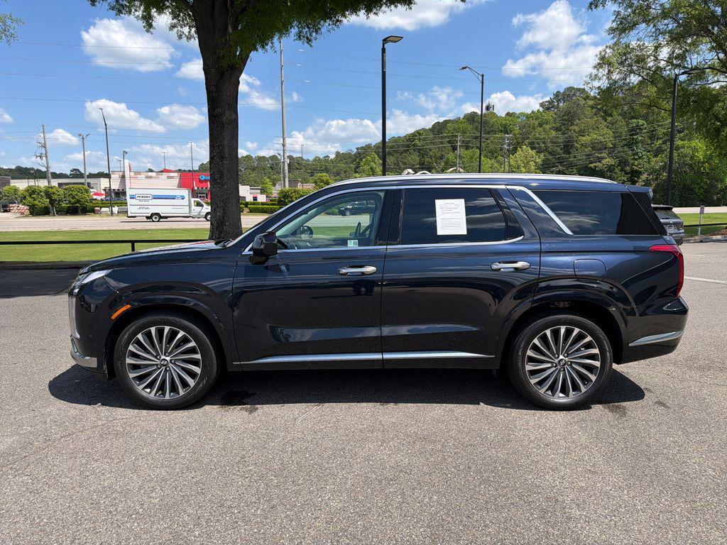 used 2024 Hyundai Palisade car, priced at $40,123