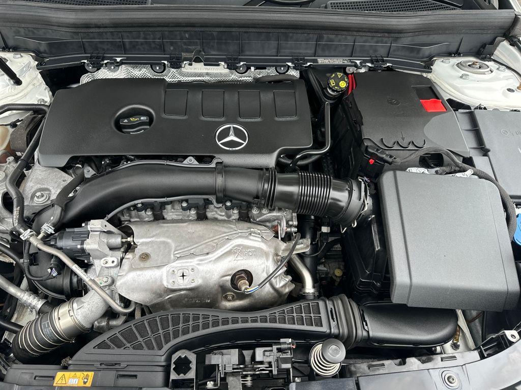 used 2021 Mercedes-Benz GLB 250 car, priced at $29,384