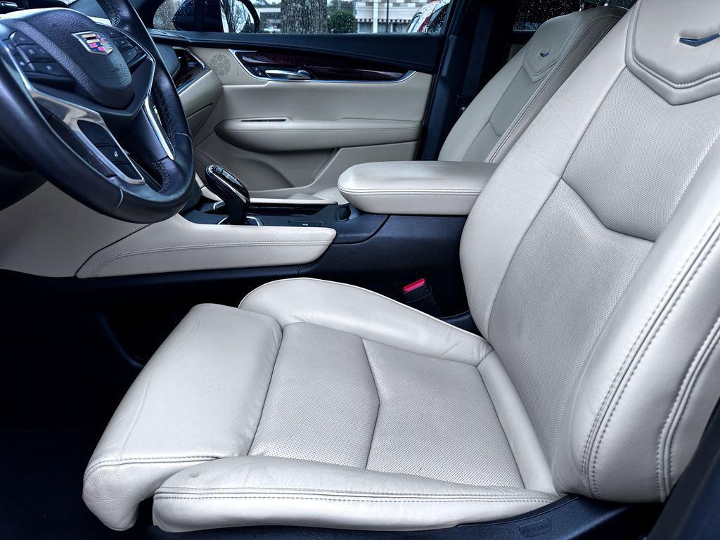 used 2017 Cadillac XT5 car, priced at $17,687