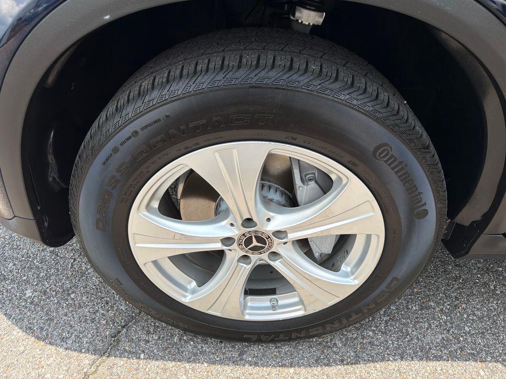 used 2018 Mercedes-Benz GLC 300 car, priced at $14,609