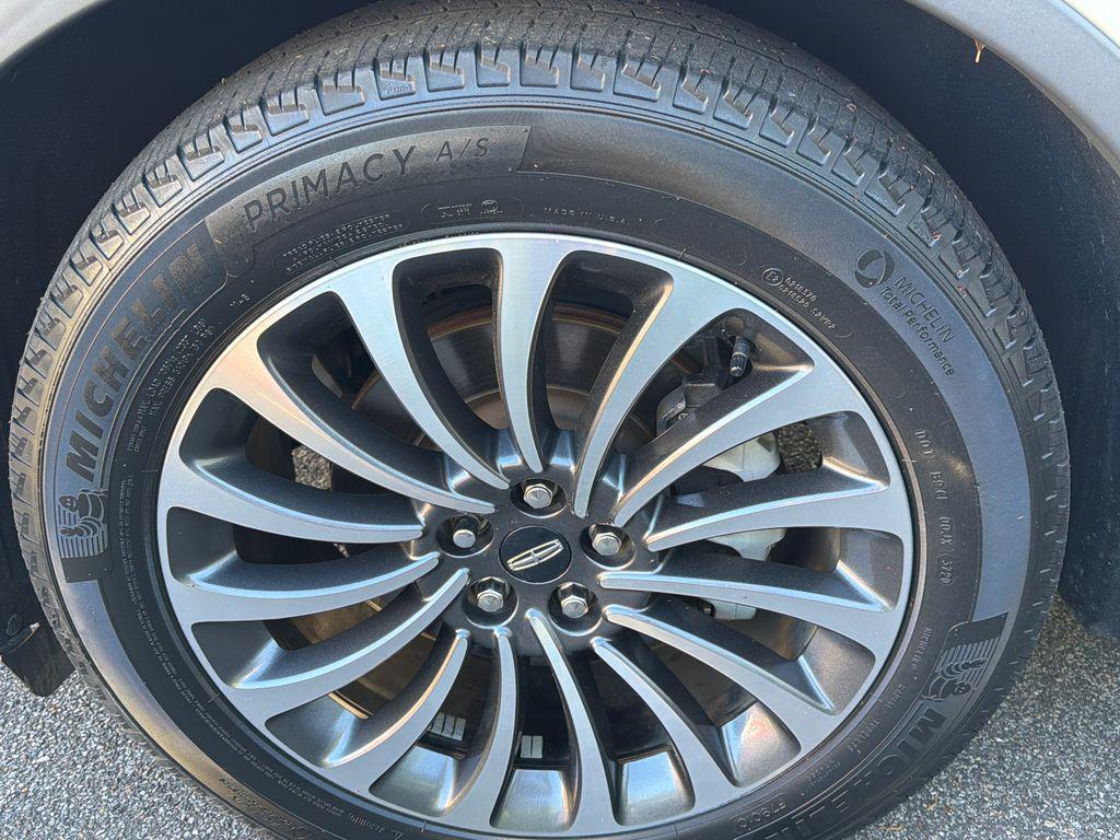 used 2021 Lincoln Aviator car, priced at $36,371