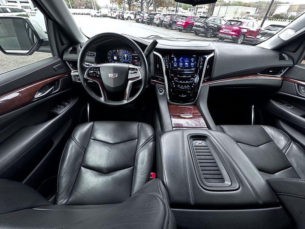 used 2020 Cadillac Escalade car, priced at $32,161