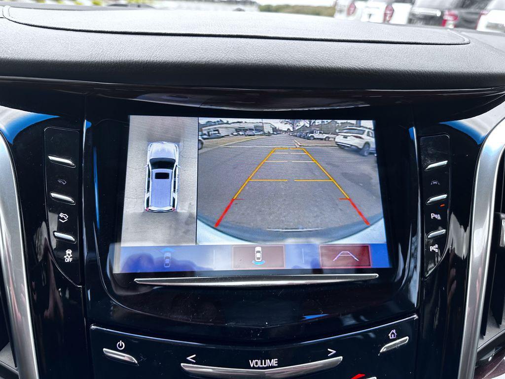 used 2020 Cadillac Escalade car, priced at $32,161