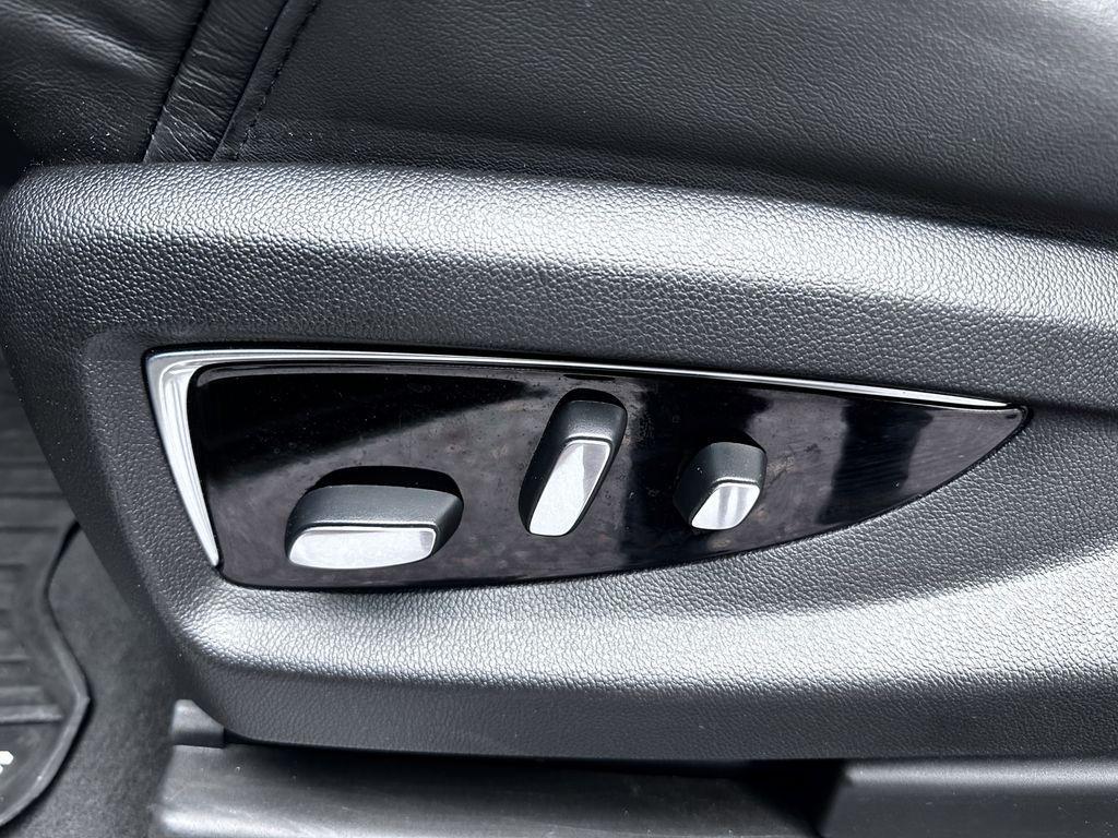 used 2020 Cadillac Escalade car, priced at $32,161