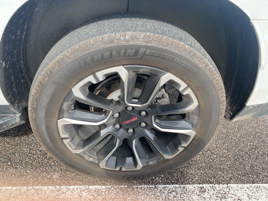 used 2023 GMC Yukon car