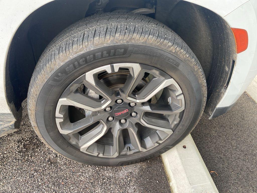 used 2023 GMC Yukon car