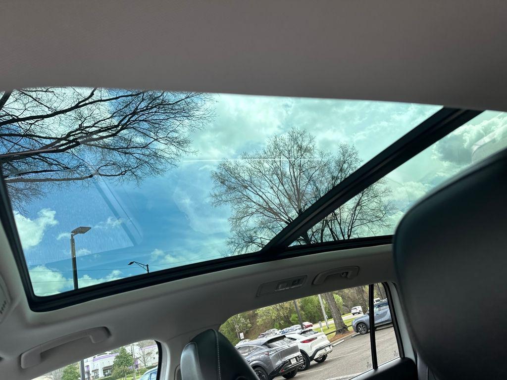 used 2022 Volkswagen Tiguan car, priced at $23,175