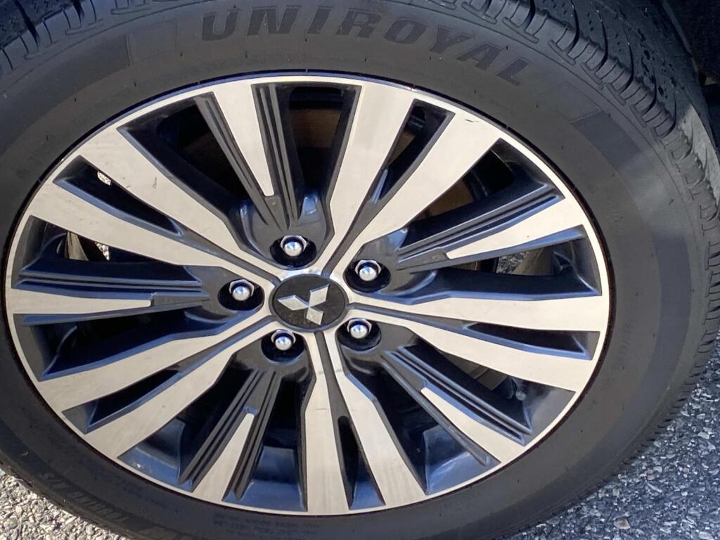 used 2020 Mitsubishi Outlander car, priced at $15,987