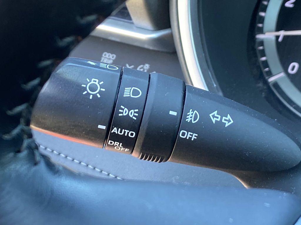 used 2021 Toyota Highlander car, priced at $32,997
