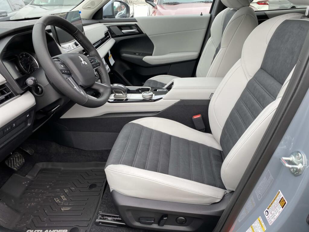 new 2026 Mitsubishi Outlander car, priced at $37,620