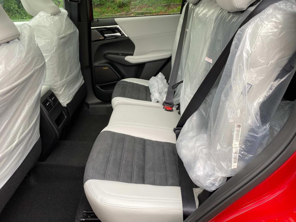 new 2025 Mitsubishi Outlander car, priced at $40,565