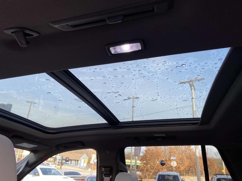 used 2022 Chevrolet Tahoe car, priced at $46,999