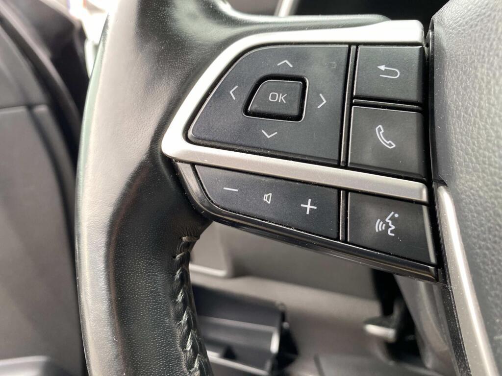 used 2022 Toyota Highlander car, priced at $32,997