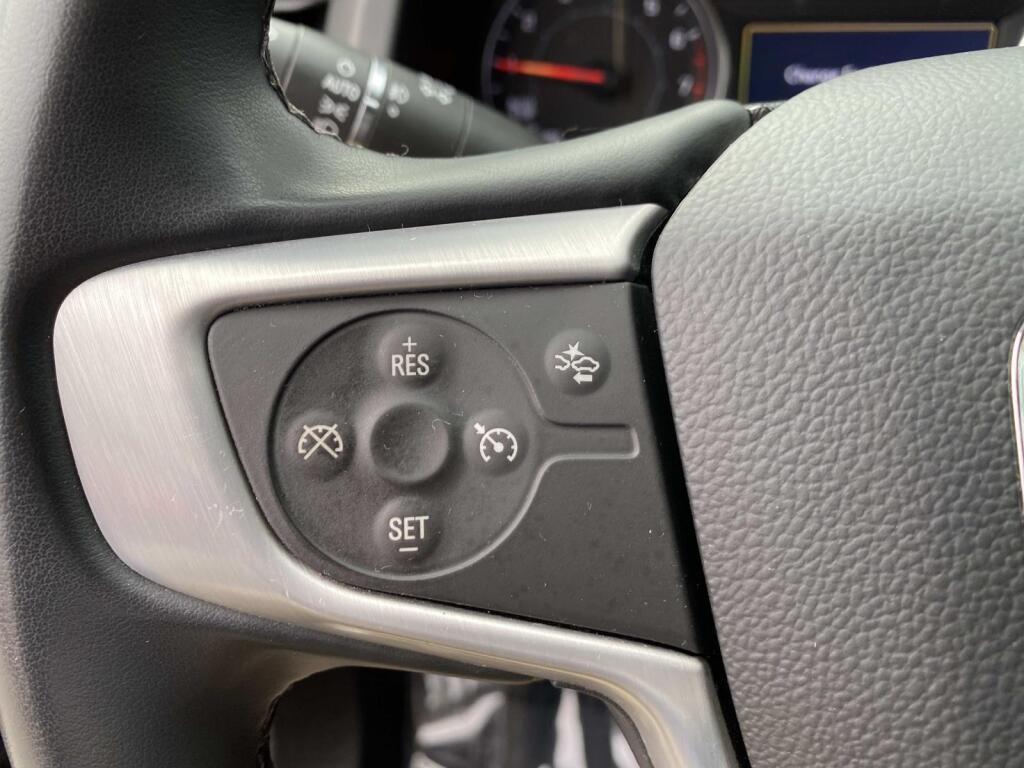 used 2023 GMC Acadia car, priced at $25,999