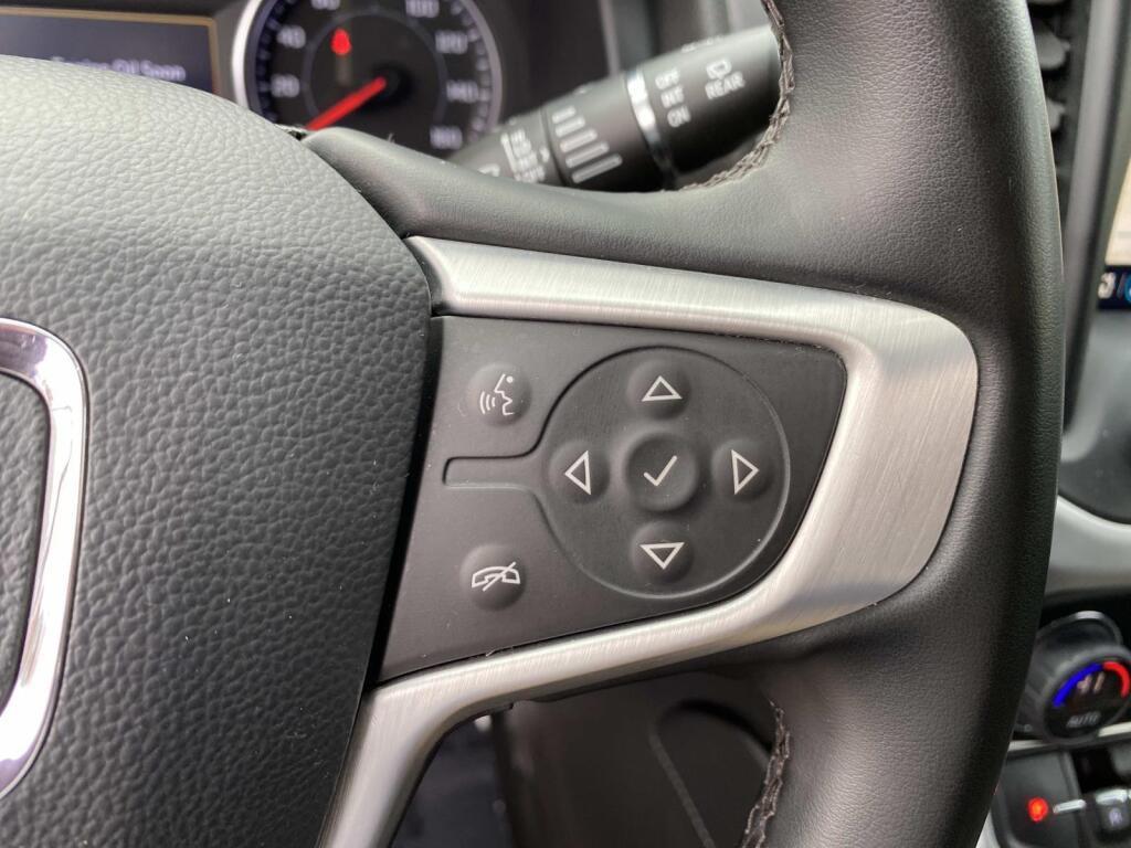 used 2023 GMC Acadia car, priced at $25,999