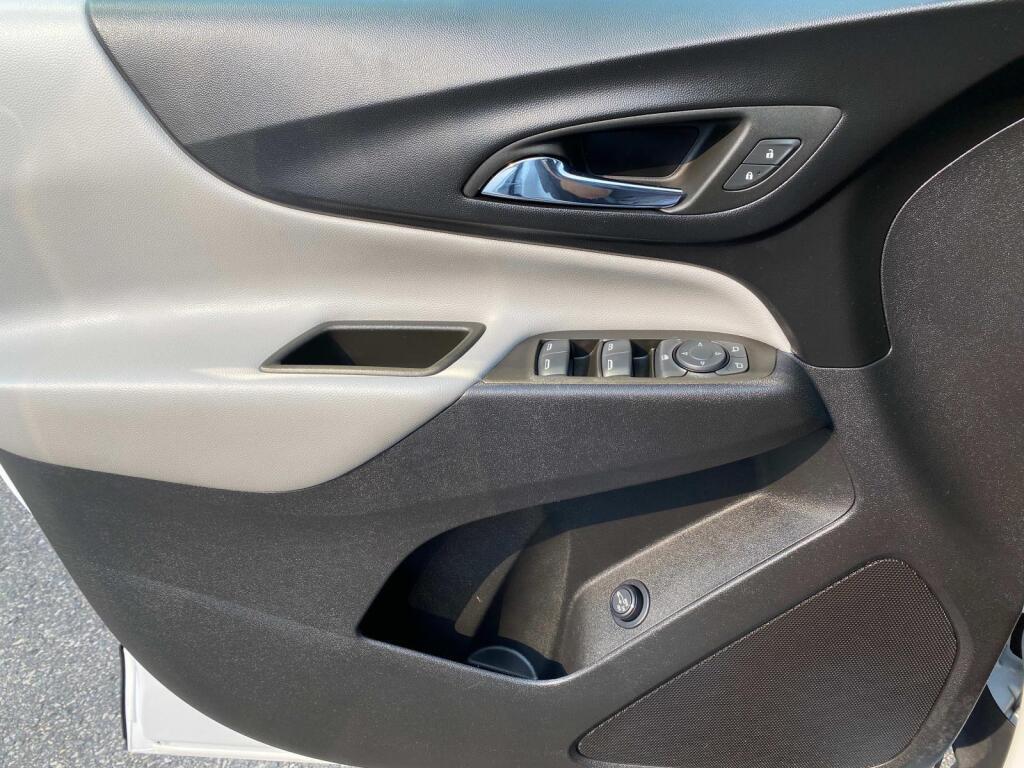 used 2023 Chevrolet Equinox car, priced at $20,997