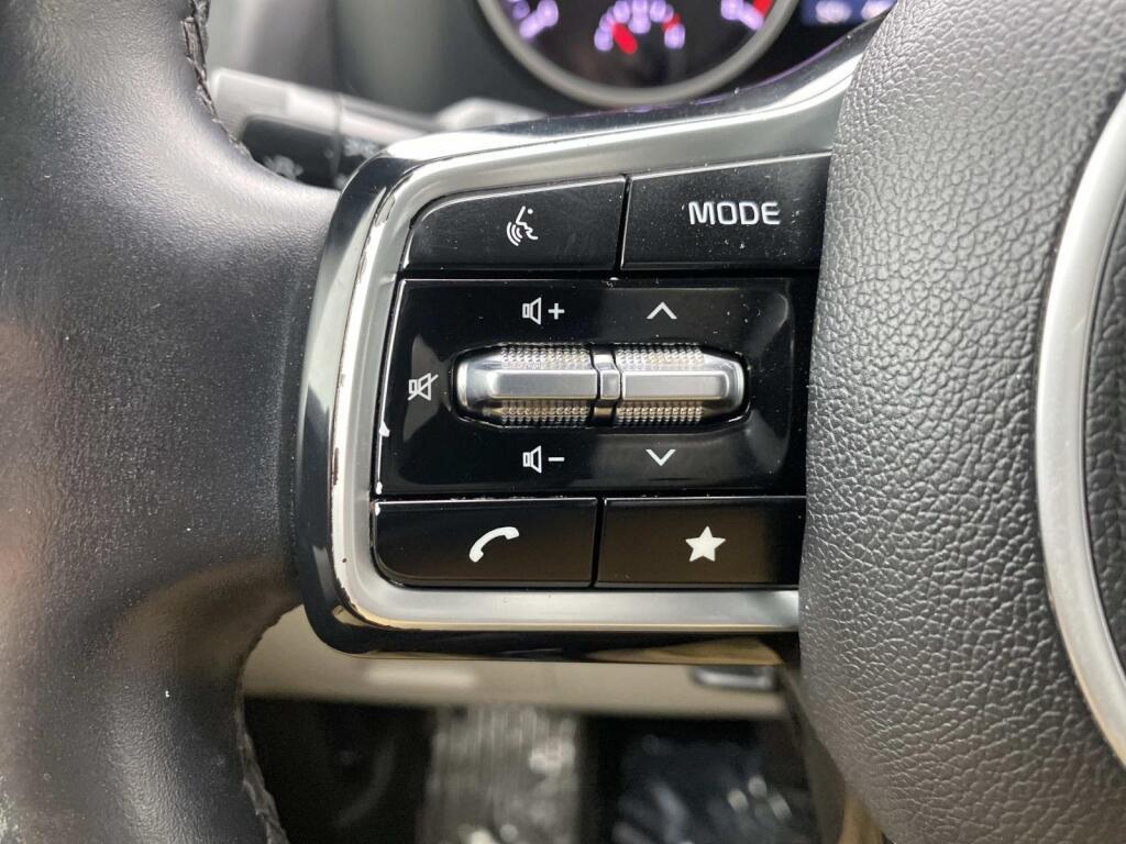 used 2022 Kia Carnival car, priced at $21,997