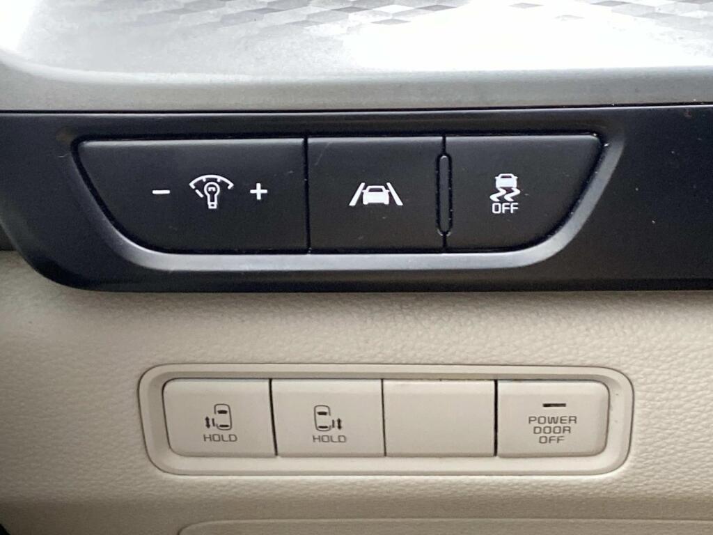used 2022 Kia Carnival car, priced at $21,997