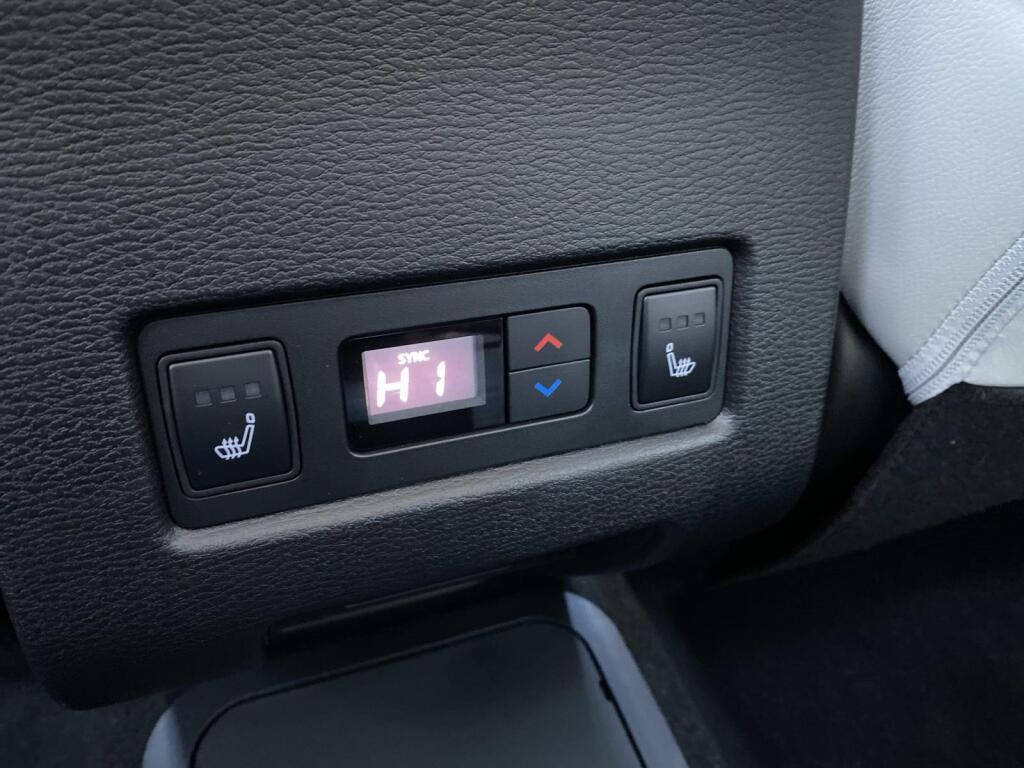 new 2025 Mitsubishi Outlander PHEV car, priced at $49,830